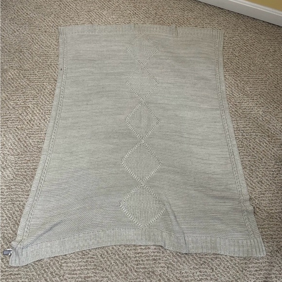 Aerie American Eagle Chunky Ribbed Fisherman Knit Blanket Beige - Picture 6 of 6